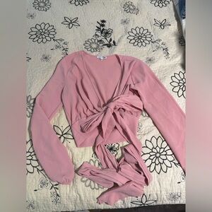 Woman’s Fashion Nova Blouse (Size S)